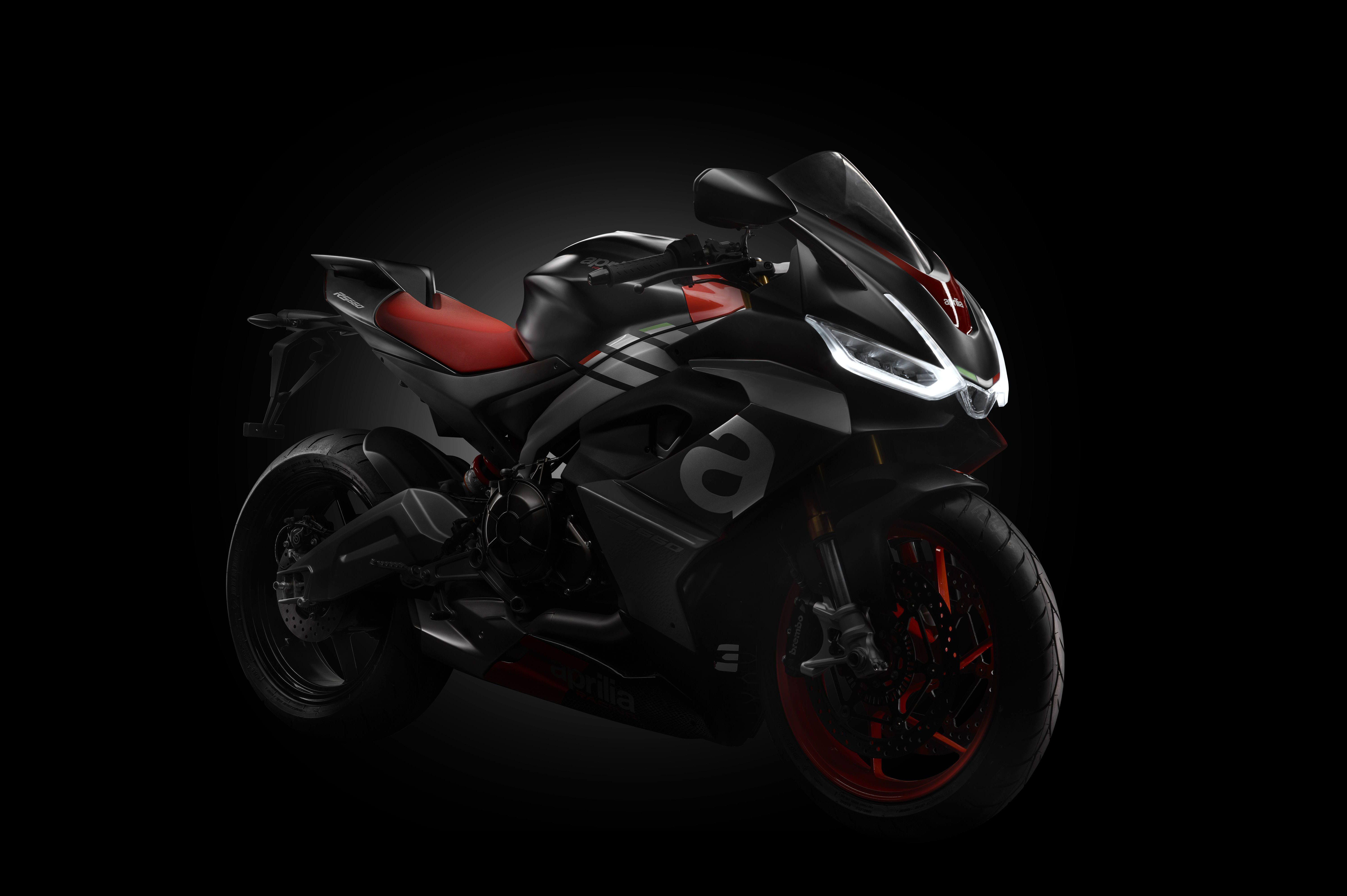 Aprilia RS 660, Schwarzer Hintergrund, Sportmotorräder, 5K