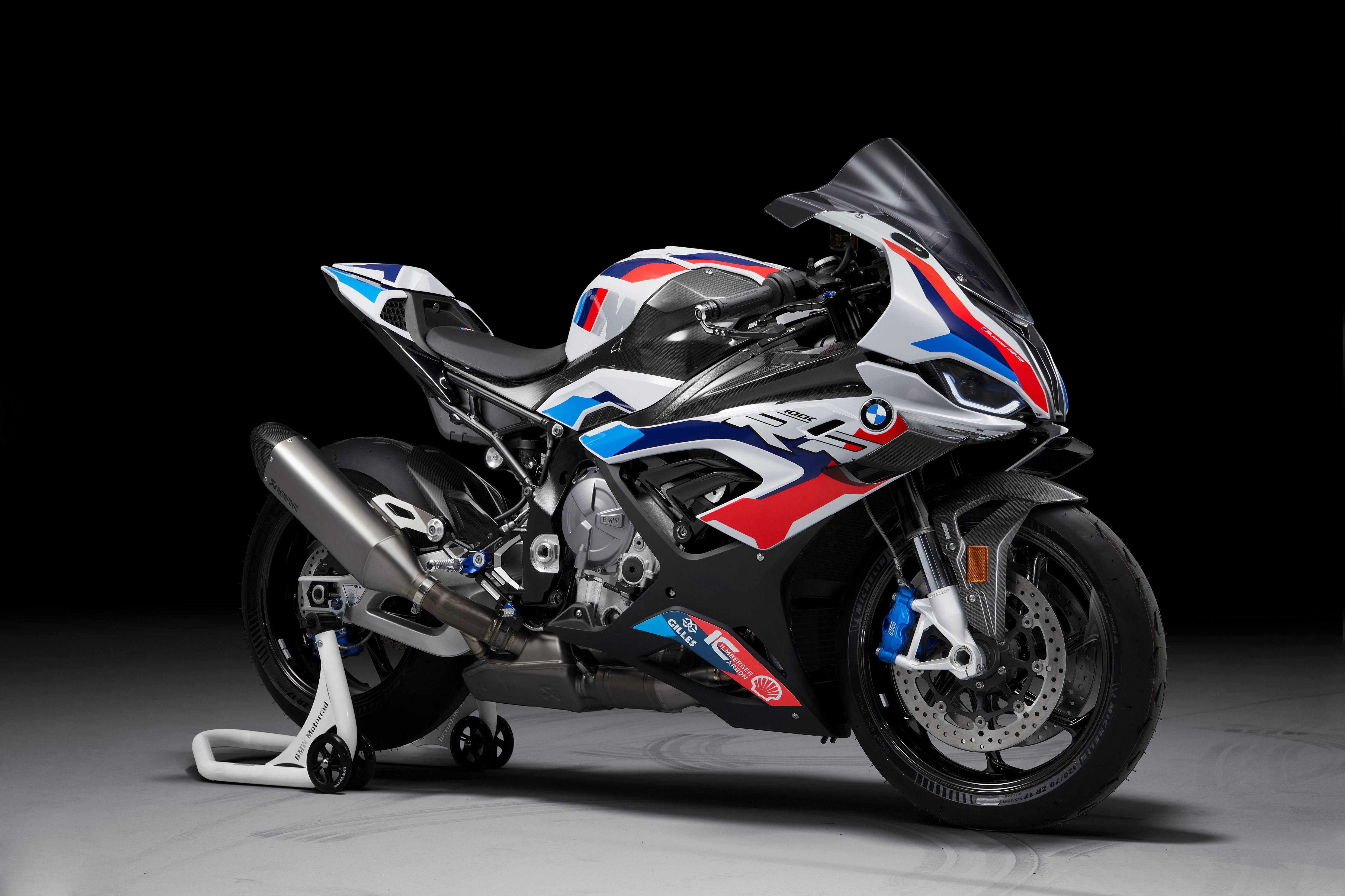 BMW M 1000 RR, 5K, Rennmotorräder, 2021, Schwarzer Hintergrund