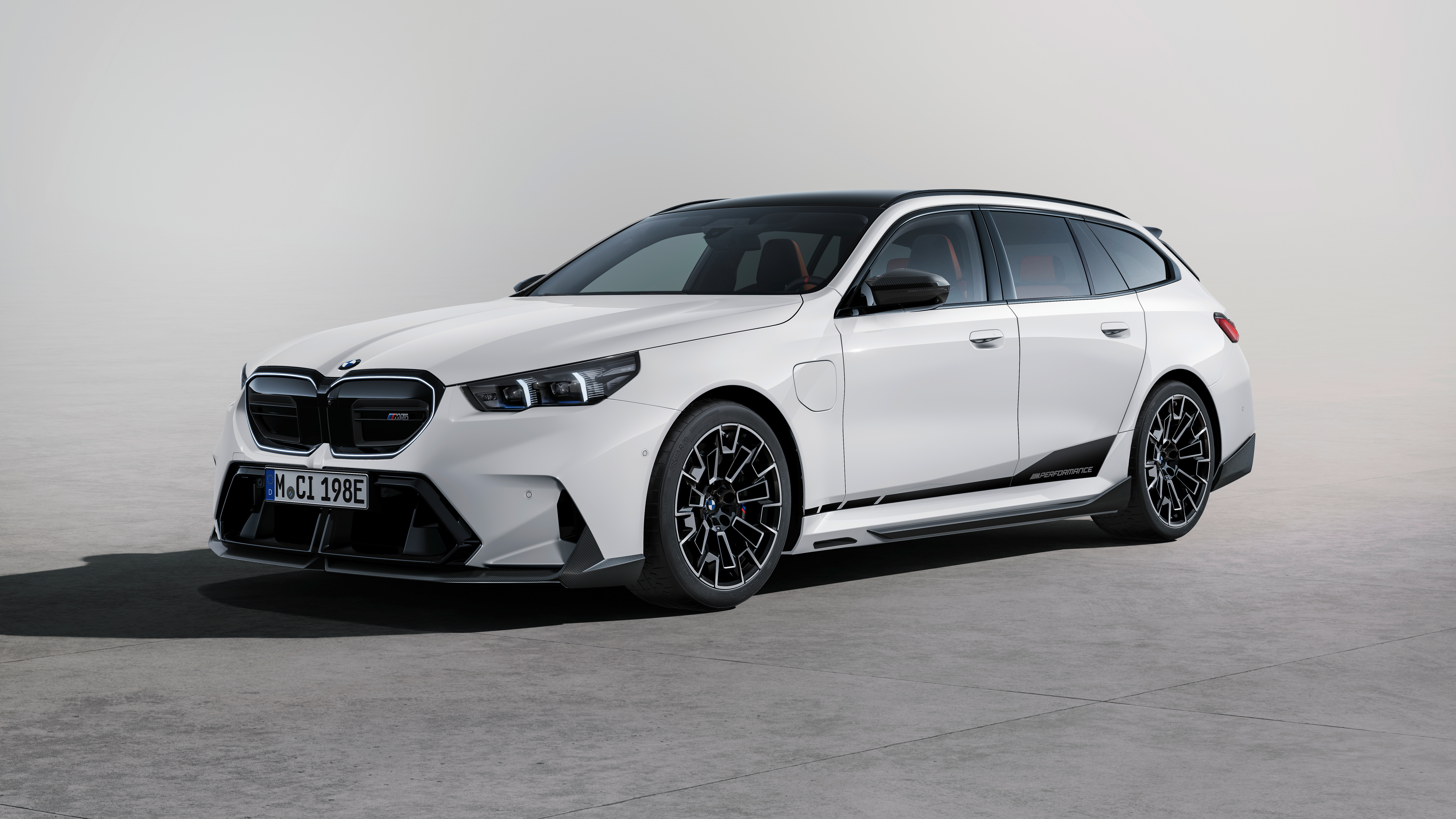 BMW M5, M Performance Parts, 2024, 5K, 8K, weiße Autos