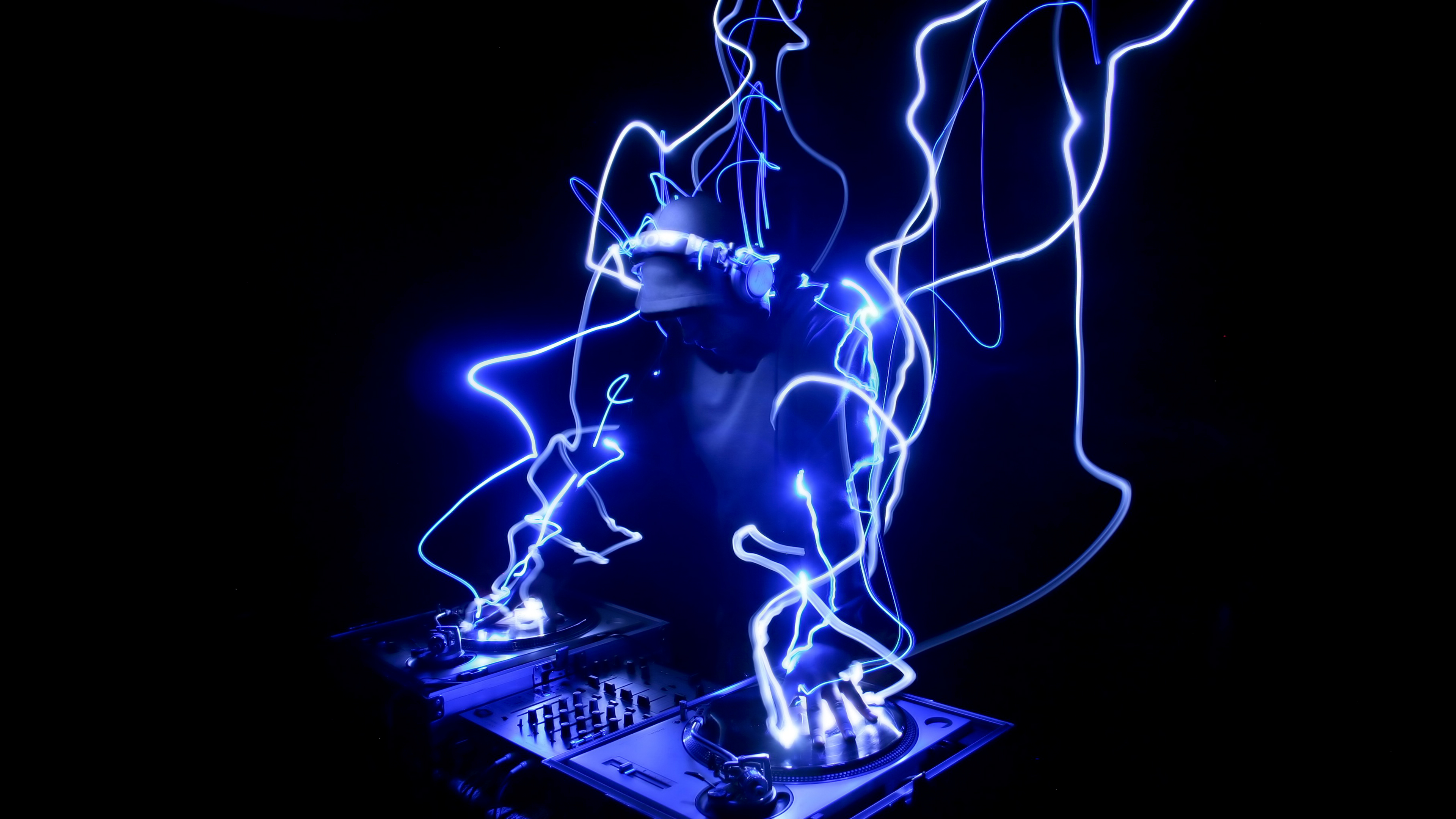 DJ, elektronische Musik, dunkel, schwarzer Hintergrund, AMOLED