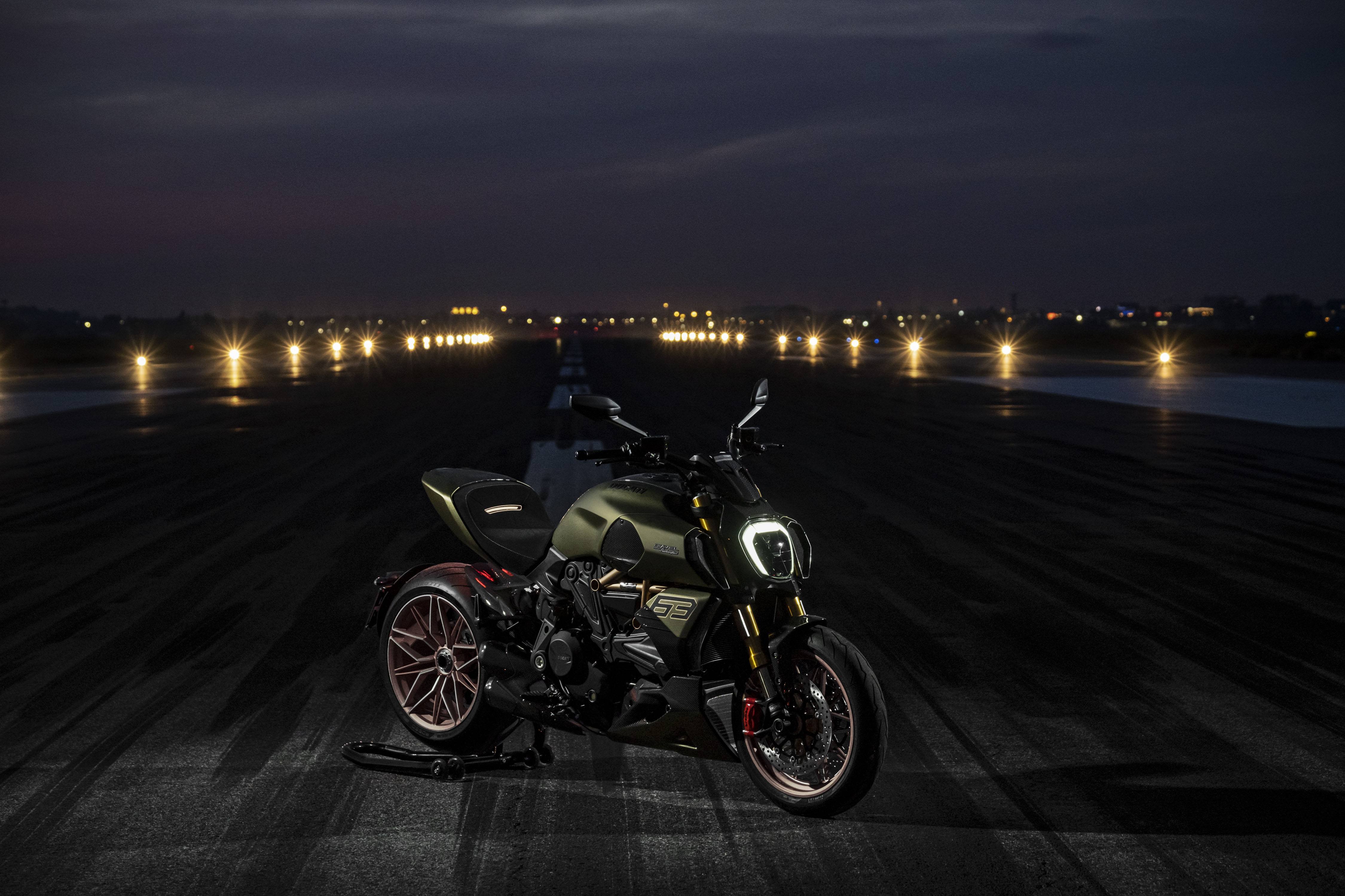 Ducati Diavel 1260 Lamborghini, Sondermodell, 2021, 5K