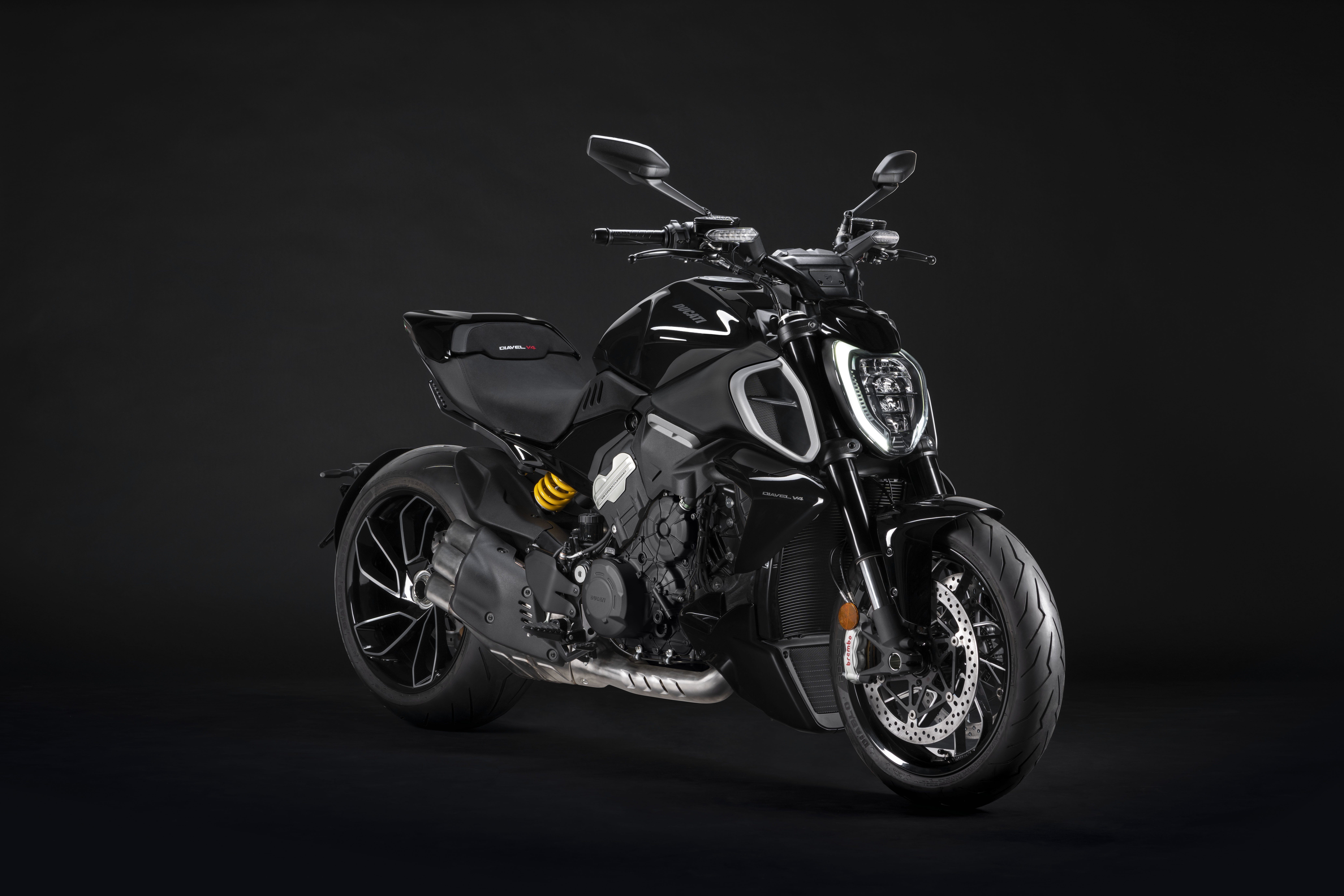 Ducati Diavel V4, 2023, Sportmotorräder, Muscle Cruiser, 5K, 8K, Dunkler Hintergrund, Sport-Cruiser