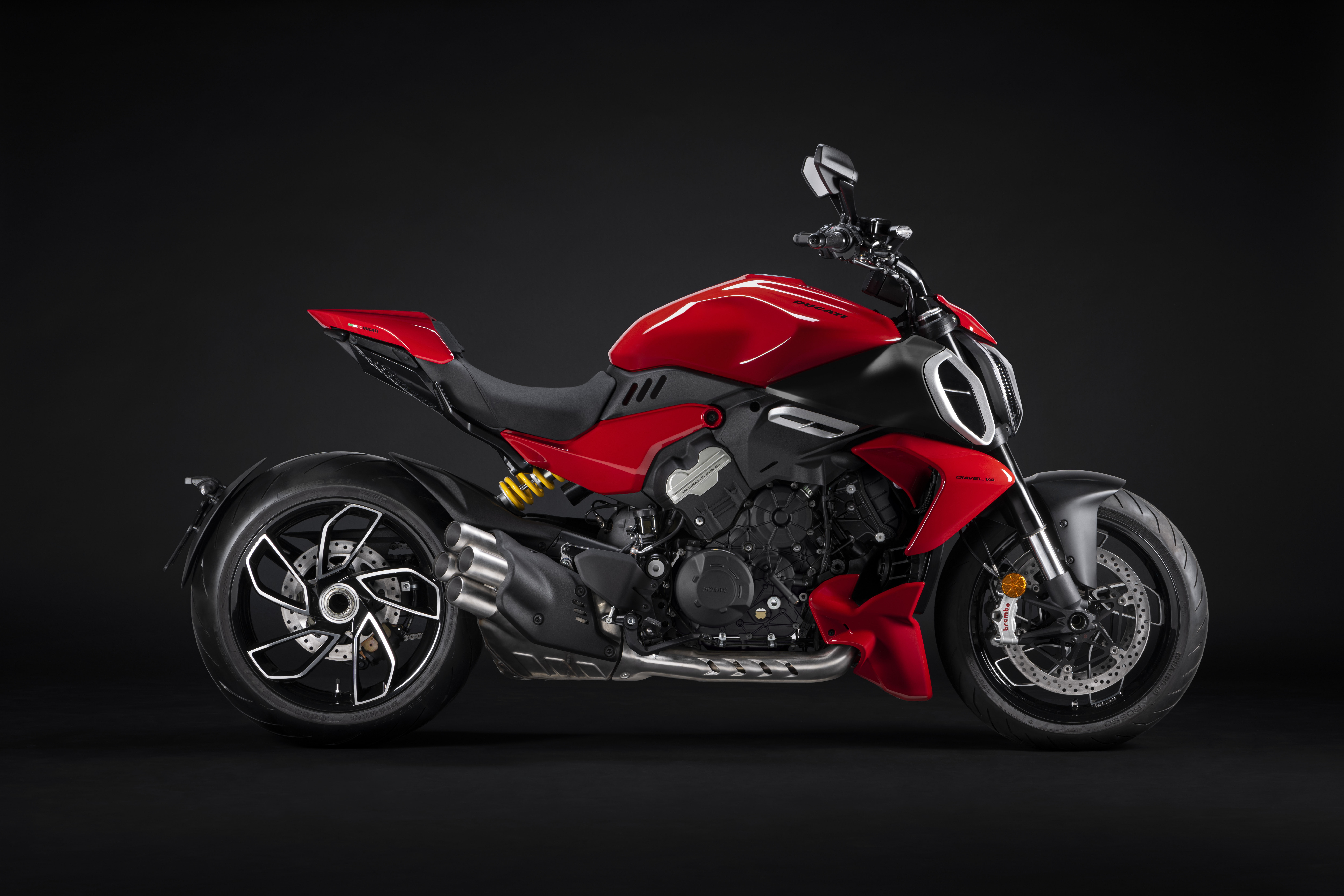 Ducati Diavel V4, 8K, 2023, Muscle Cruiser, Sportmotorräder, Dunkler Hintergrund, Sport-Cruiser