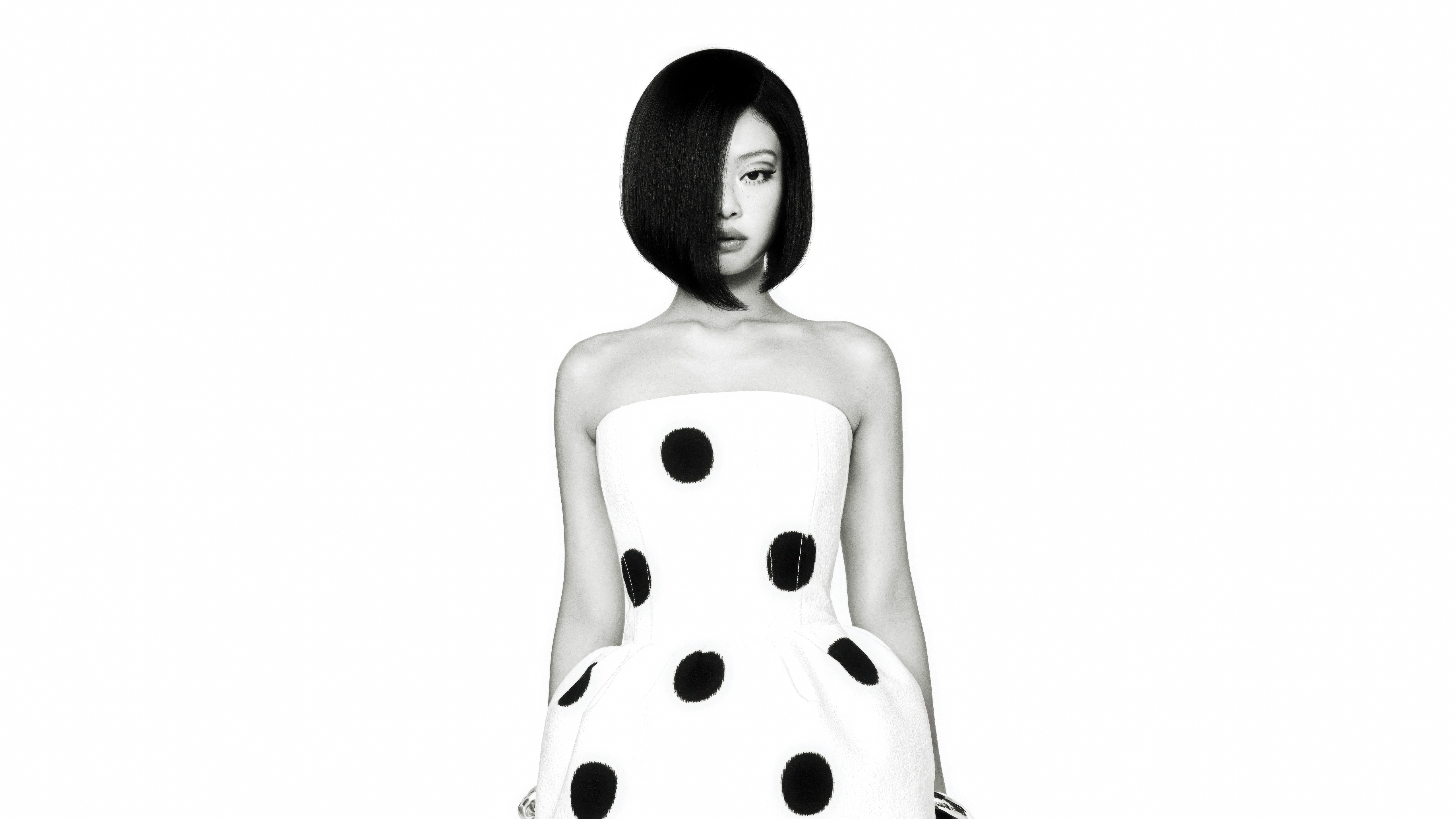 Jennie, 2026, V Magazine, 8K, Monochrom, 5K, Weißer Hintergrund