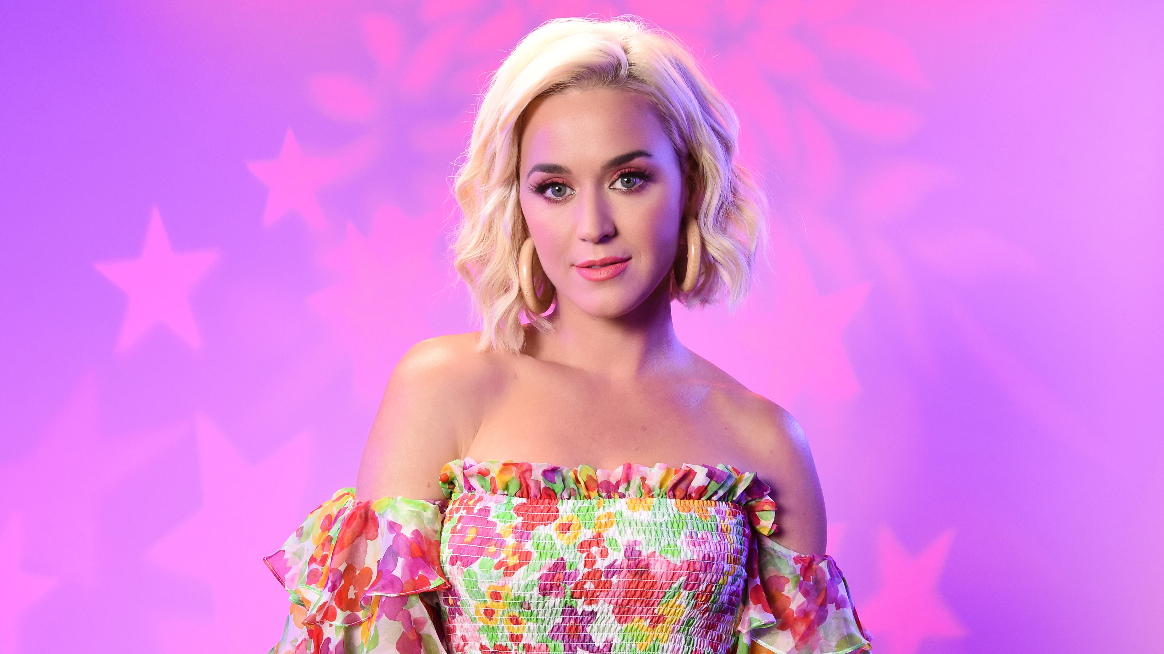 Katy Perry, rosa Ästhetik, amerikanische Sängerin, rosa Hintergrund, mädchenhafte Hintergründe