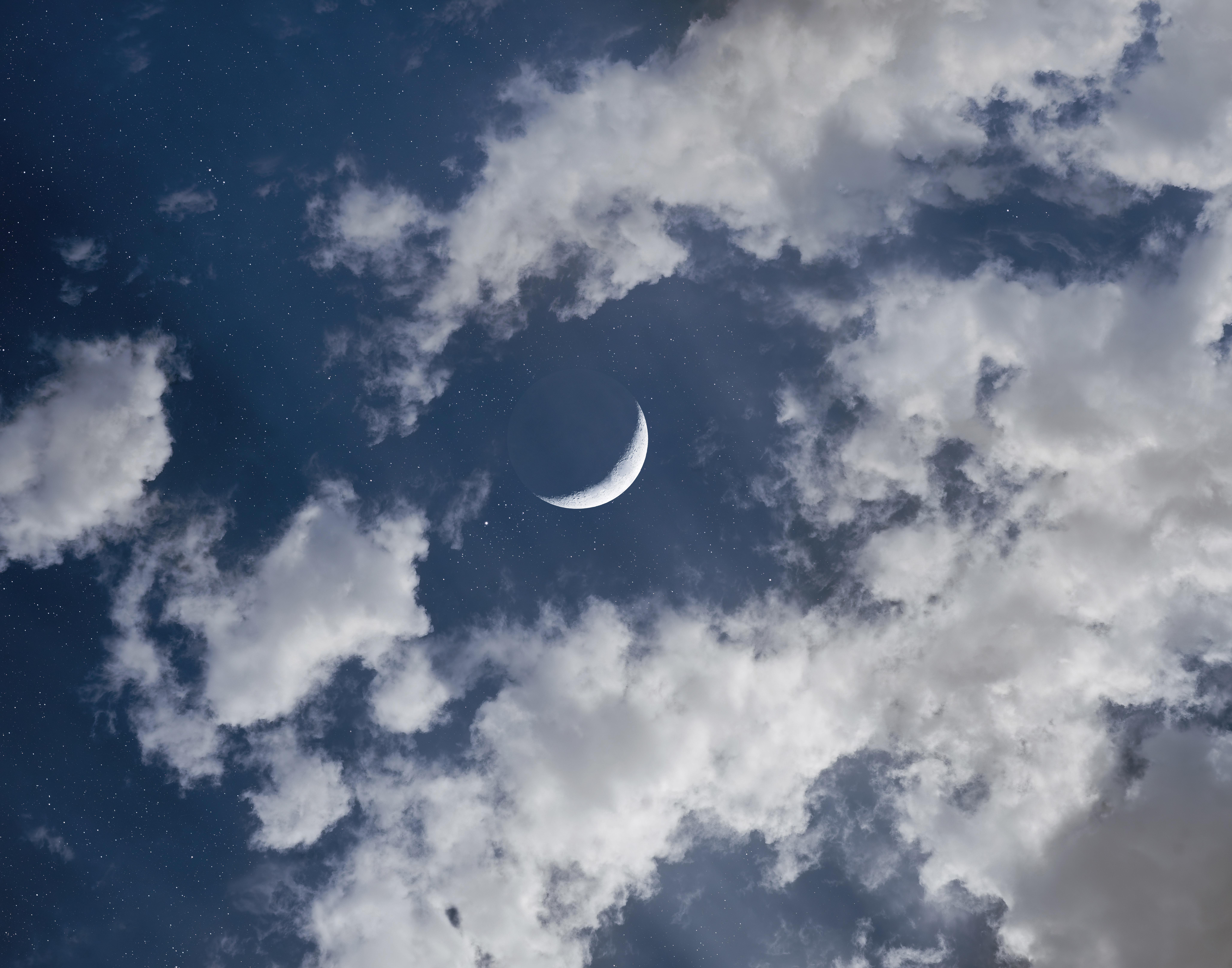 Mondsichel, Halbmond, Wolken, Blauer Himmel, Kosmos, Sterne, 5K, 8K