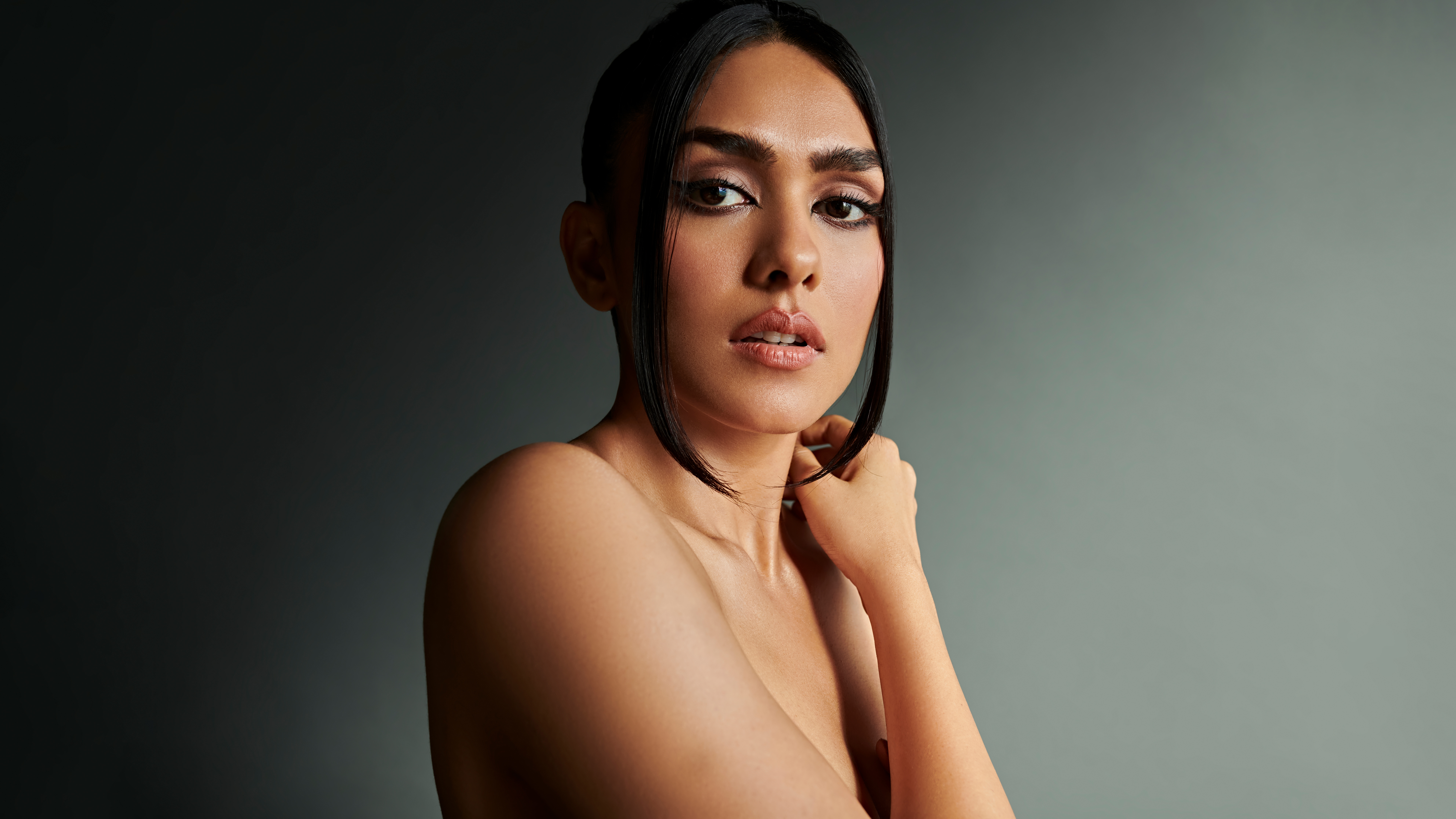 Mrunal Thakur, 8K, indische Schauspielerin, 5K, Porträt