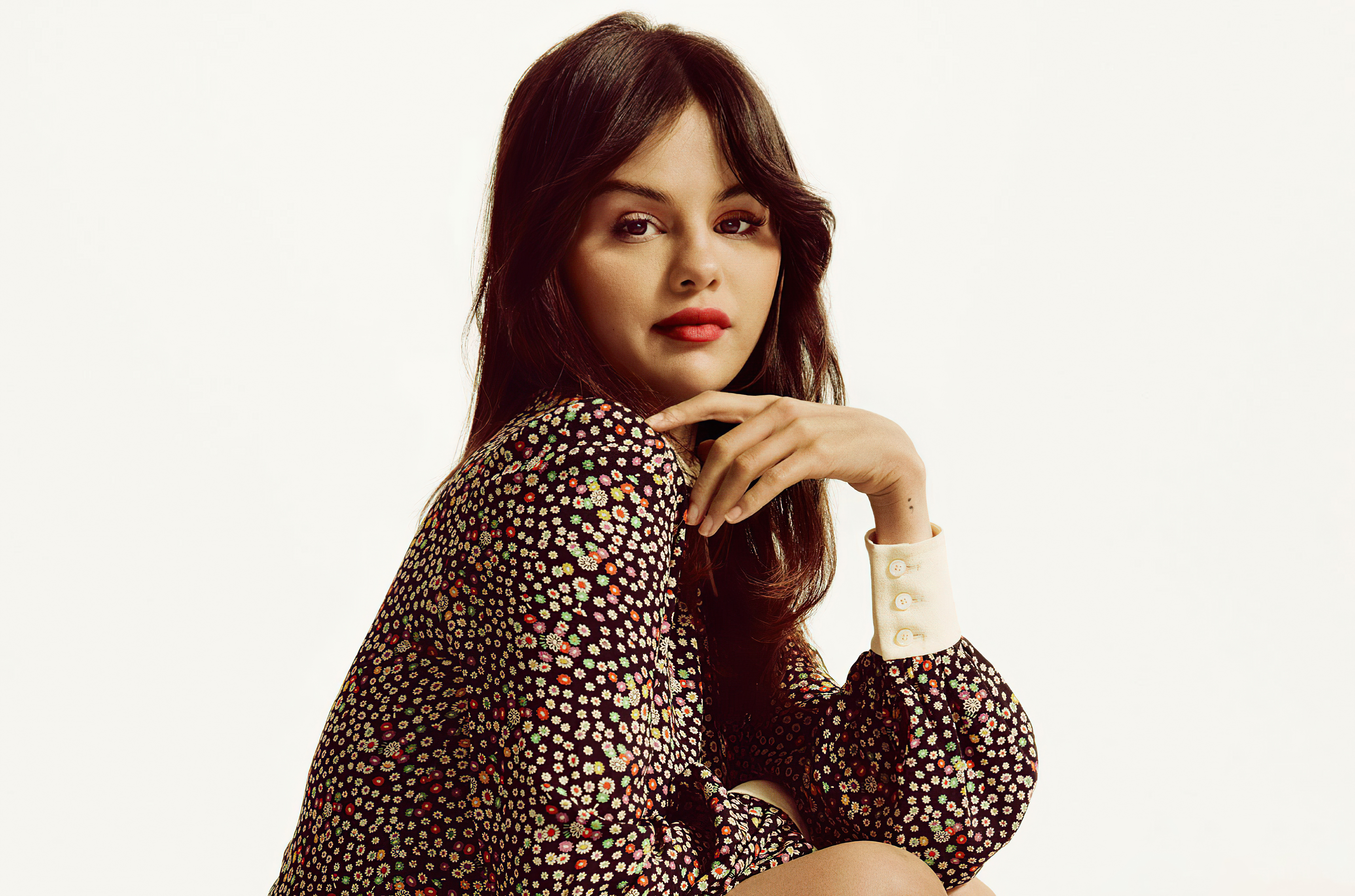 Selena Gomez, Weißer Hintergrund, Porträt, 5K