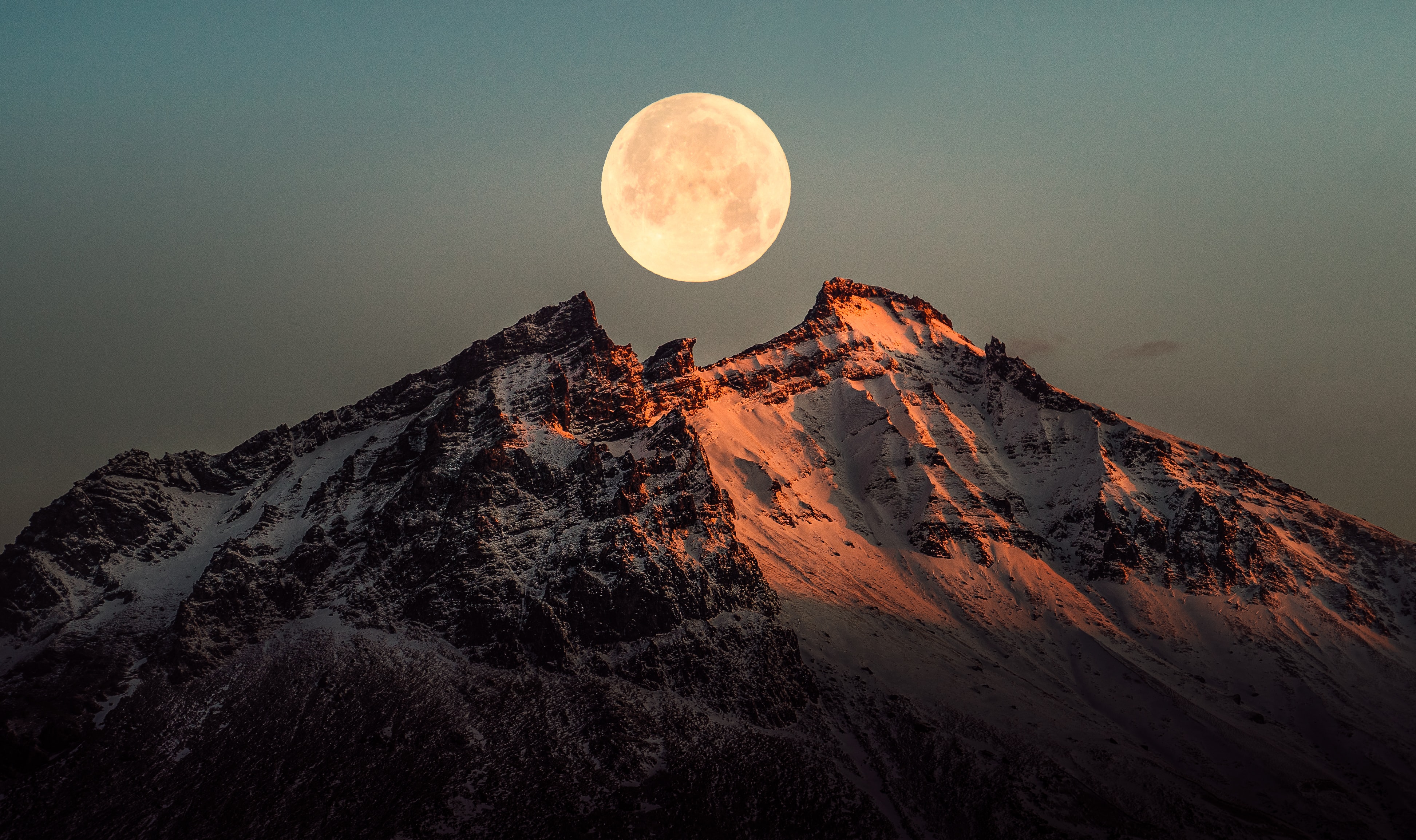 Vollmond, Berggipfel, Schneebedeckt, Mondlicht, Island, Nacht, Landschaft