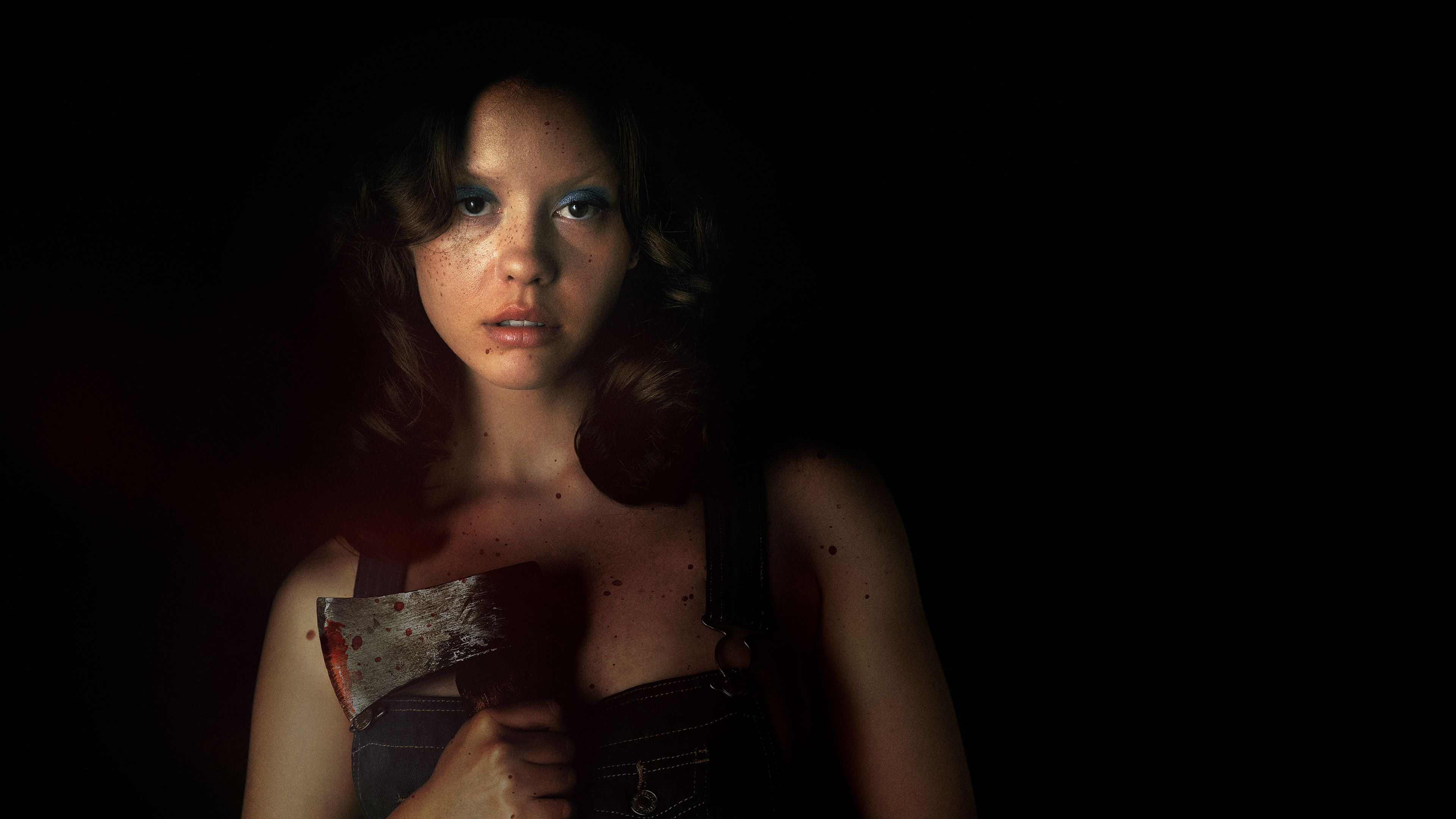 X, Mia Goth, 2022 Filme, Horrorfilme, Dunkler Hintergrund